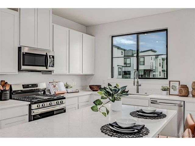 2078 S Holly St 3, Denver, CO 80222