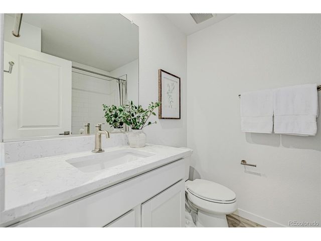 2078 S Holly St 3, Denver, CO 80222