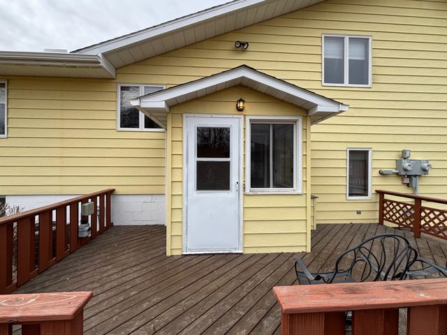 106 4th Street N, Hoffman, MN 56339