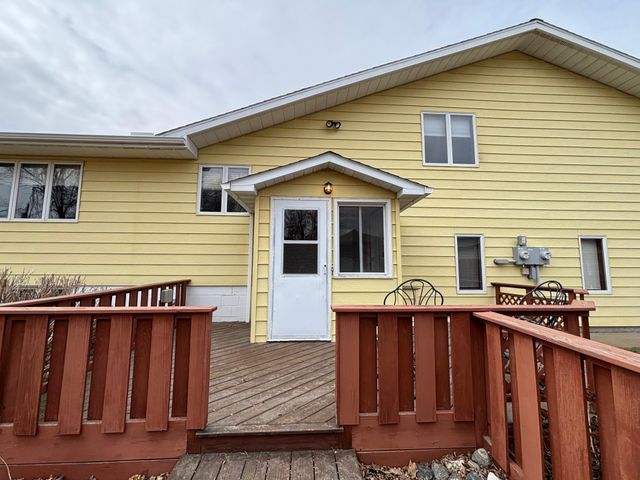 106 4th Street N, Hoffman, MN 56339