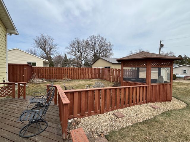 106 4th Street N, Hoffman, MN 56339