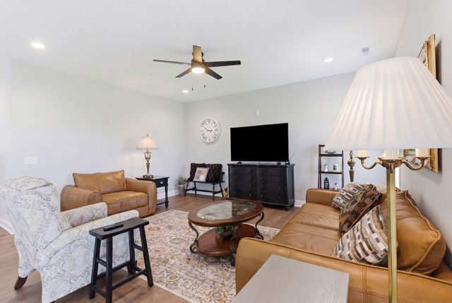 202 Carhartt Drive, Richmond, KY 40475