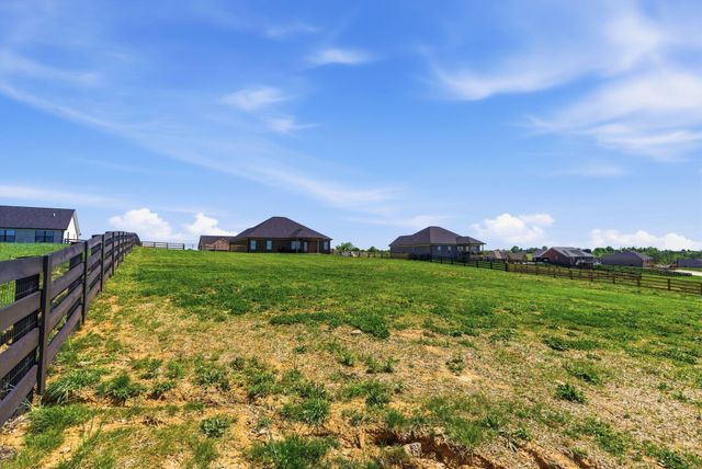 202 Carhartt Drive, Richmond, KY 40475