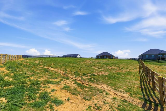 202 Carhartt Drive, Richmond, KY 40475
