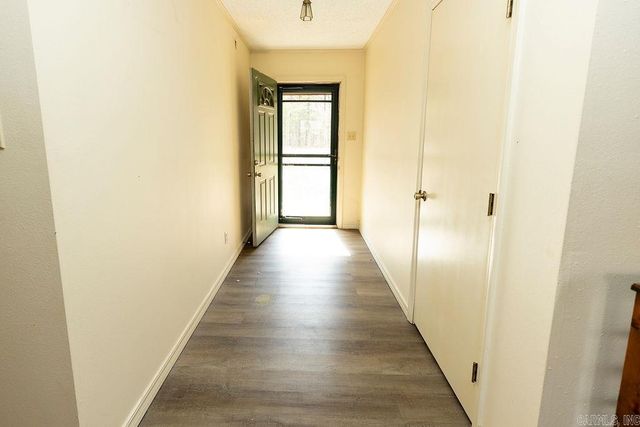 17 Oak Creek, Conway, AR 72032