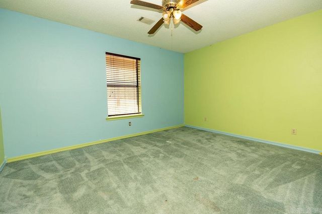 17 Oak Creek, Conway, AR 72032