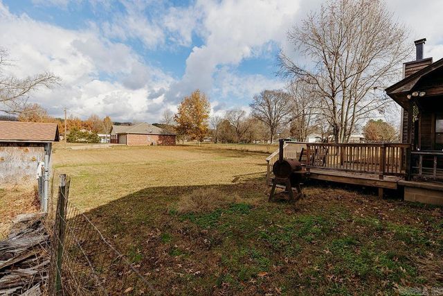 17 Oak Creek, Conway, AR 72032