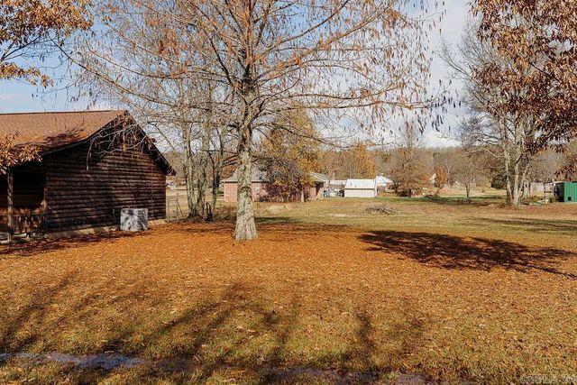 17 Oak Creek, Conway, AR 72032