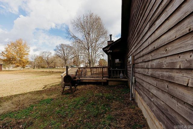 17 Oak Creek, Conway, AR 72032