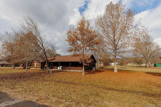 17 Oak Creek, Conway, AR 72032