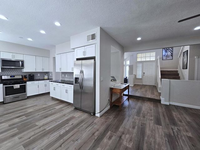69911 Willow Lane, Cathedral City, CA 92234