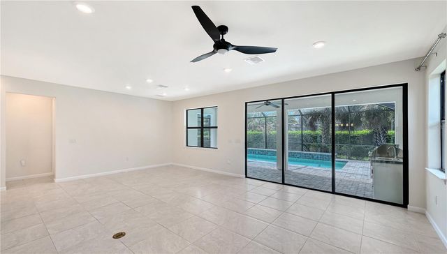 5721 SWEET LEAF WAY, Sarasota, FL 34238