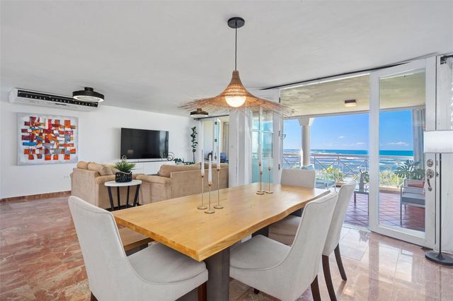 Villas de COSTA DORADA H3, Dorado, PR 00646