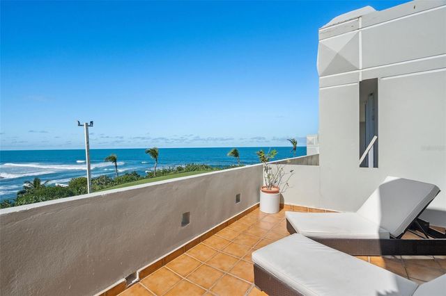 Villas de COSTA DORADA H3, Dorado, PR 00646