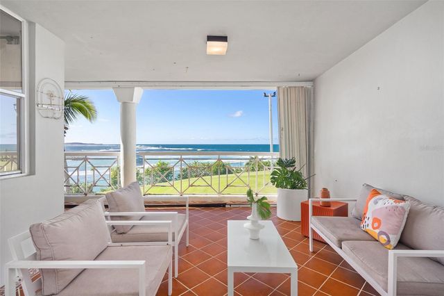 Villas de COSTA DORADA H3, Dorado, PR 00646