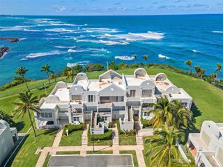 Villas de COSTA DORADA H3, Dorado, PR 00646