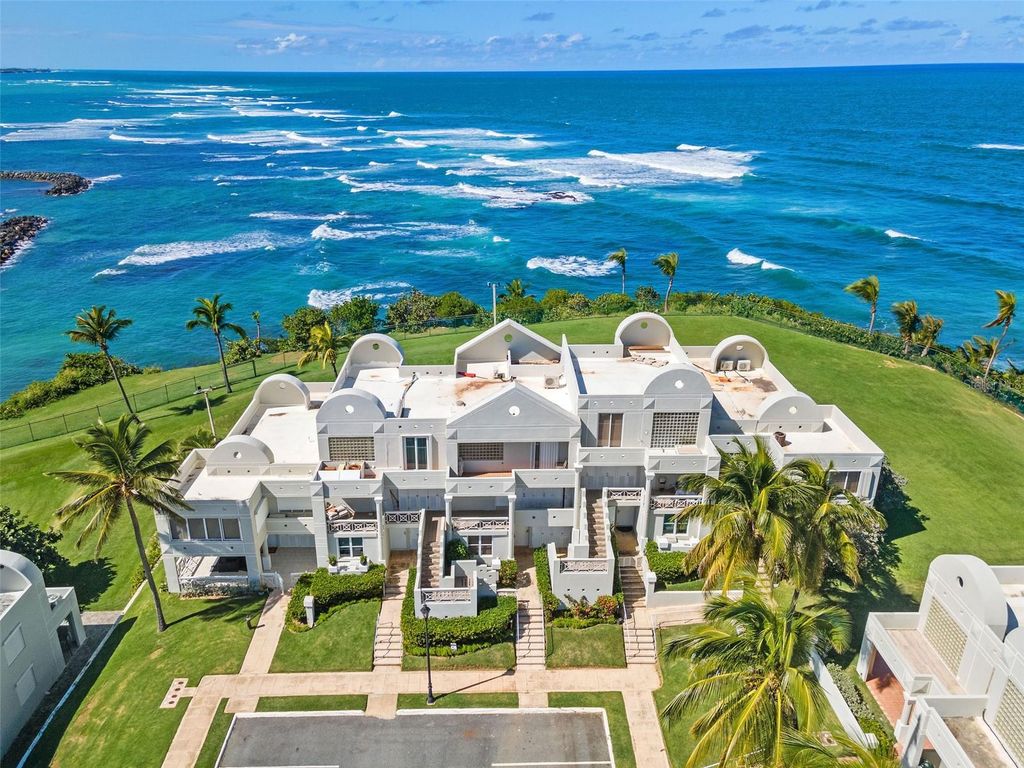 Villas de COSTA DORADA H3, Dorado, PR 00646