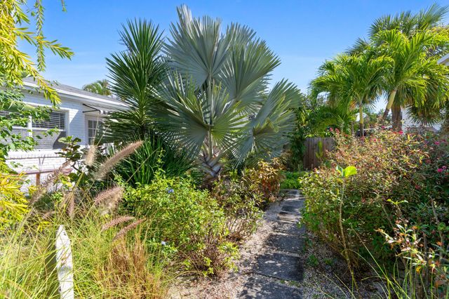 143 Greymon Drive, West Palm Beach, FL 33405