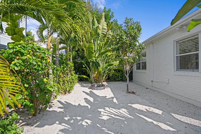 143 Greymon Drive, West Palm Beach, FL 33405