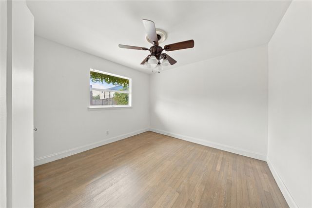 3660 Warick Drive, Dallas, TX 75229