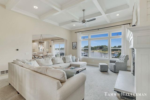 6129 W Bay Court, Hudsonville, MI 49426