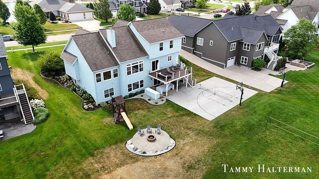 6129 W Bay Court, Hudsonville, MI 49426