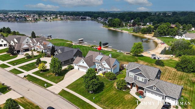 6129 W Bay Court, Hudsonville, MI 49426