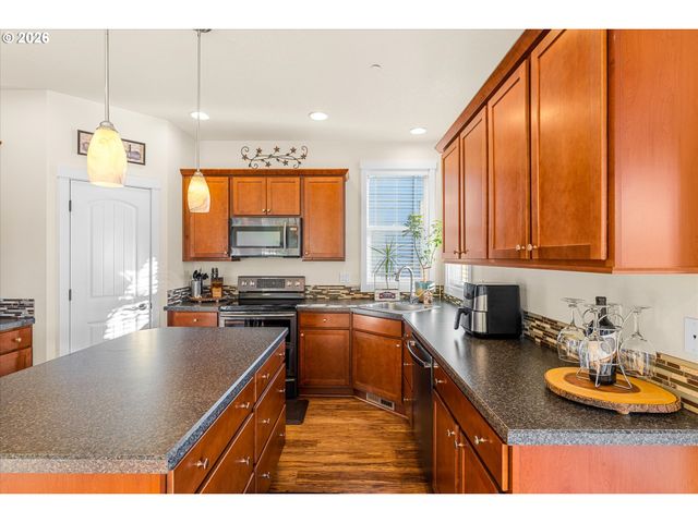 6625 LARISSA Ln, Gladstone, OR 97027