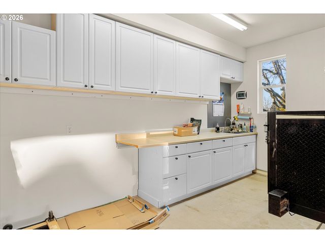 6625 LARISSA Ln, Gladstone, OR 97027