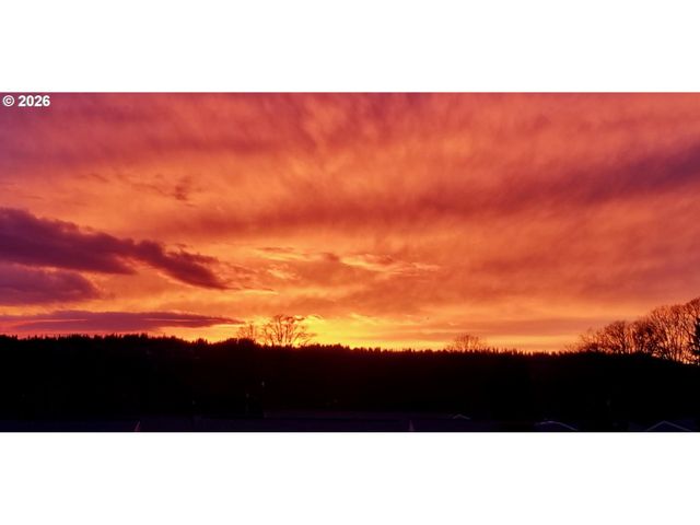 6625 LARISSA Ln, Gladstone, OR 97027