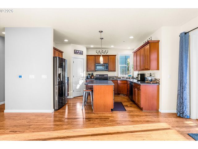 6625 LARISSA Ln, Gladstone, OR 97027