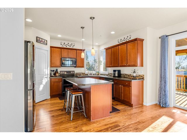 6625 LARISSA Ln, Gladstone, OR 97027