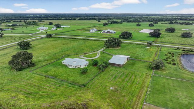 13227 SE 56th Circle, Okeechobee, FL 34974