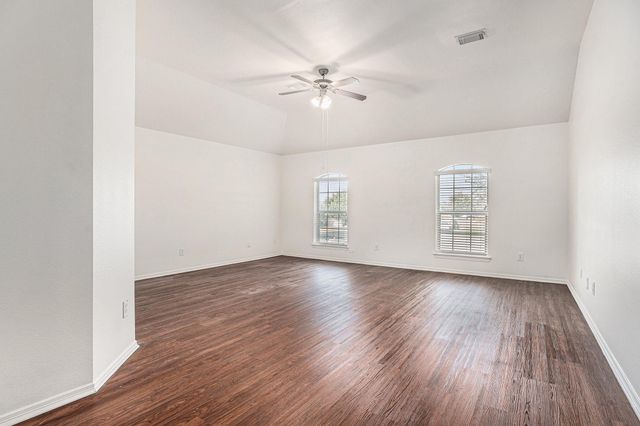 602 Chase More Court, Bacliff, TX 77518