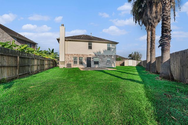 602 Chase More Court, Bacliff, TX 77518