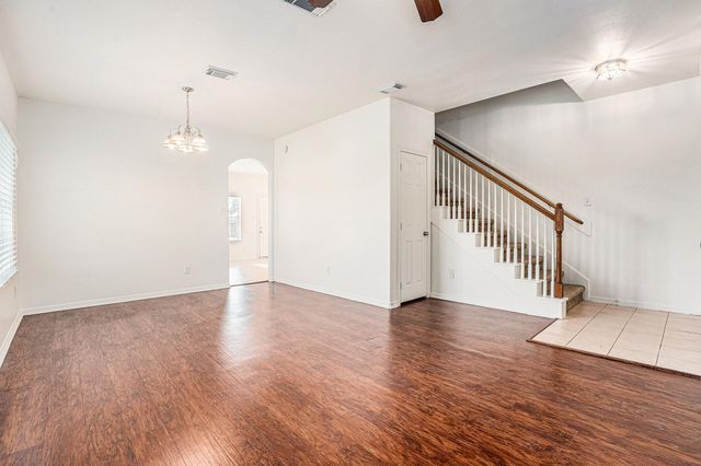 602 Chase More Court, Bacliff, TX 77518