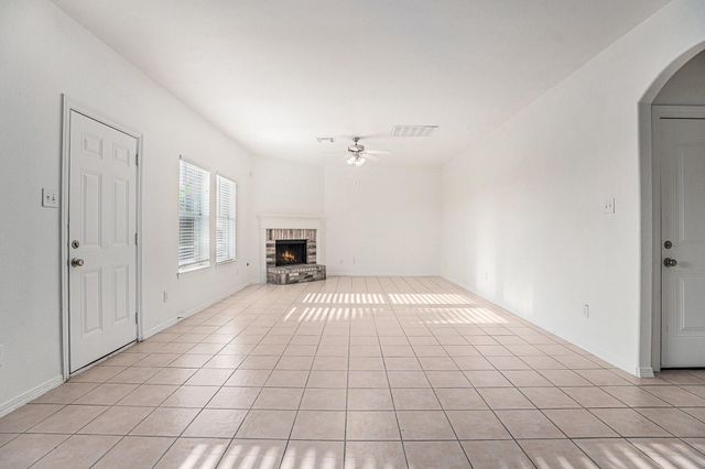 602 Chase More Court, Bacliff, TX 77518