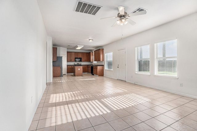 602 Chase More Court, Bacliff, TX 77518