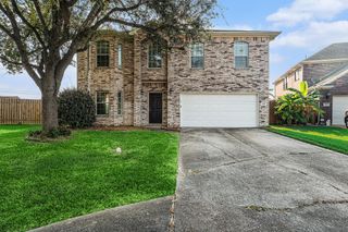 602 Chase More Court, Bacliff, TX 77518