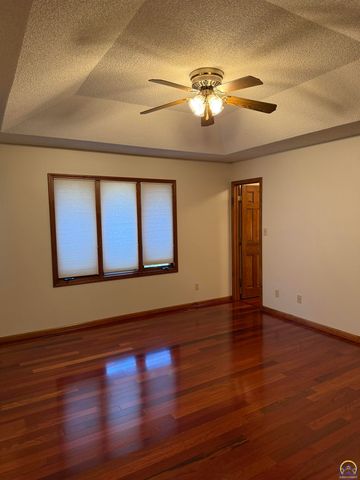 7830 SE Ratner RD, Berryton, KS 66409