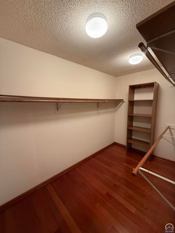 7830 SE Ratner RD, Berryton, KS 66409