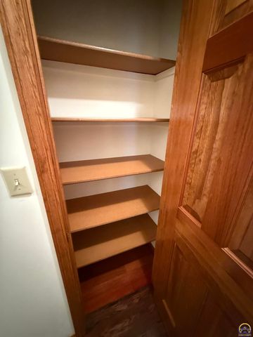 7830 SE Ratner RD, Berryton, KS 66409