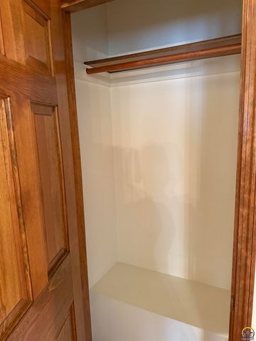 7830 SE Ratner RD, Berryton, KS 66409