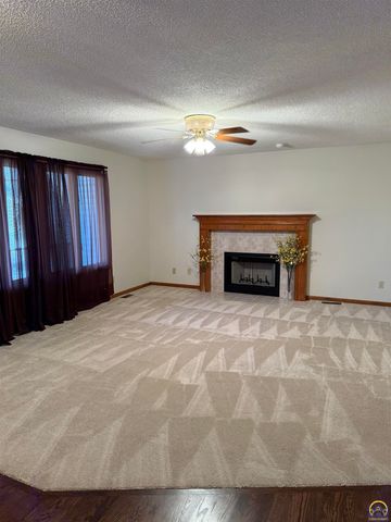 7830 SE Ratner RD, Berryton, KS 66409