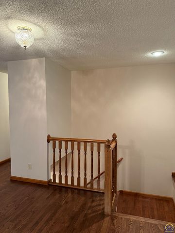 7830 SE Ratner RD, Berryton, KS 66409