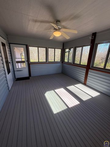 7830 SE Ratner RD, Berryton, KS 66409