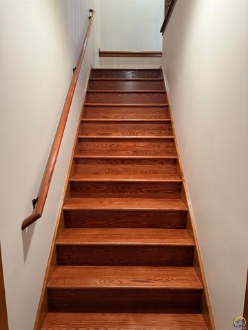 7830 SE Ratner RD, Berryton, KS 66409