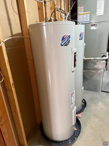 7830 SE Ratner RD, Berryton, KS 66409