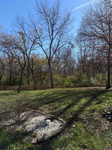 7830 SE Ratner RD, Berryton, KS 66409