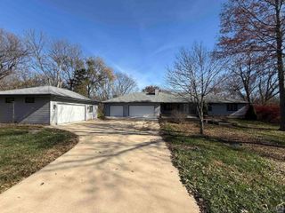 7830 SE Ratner RD, Berryton, KS 66409